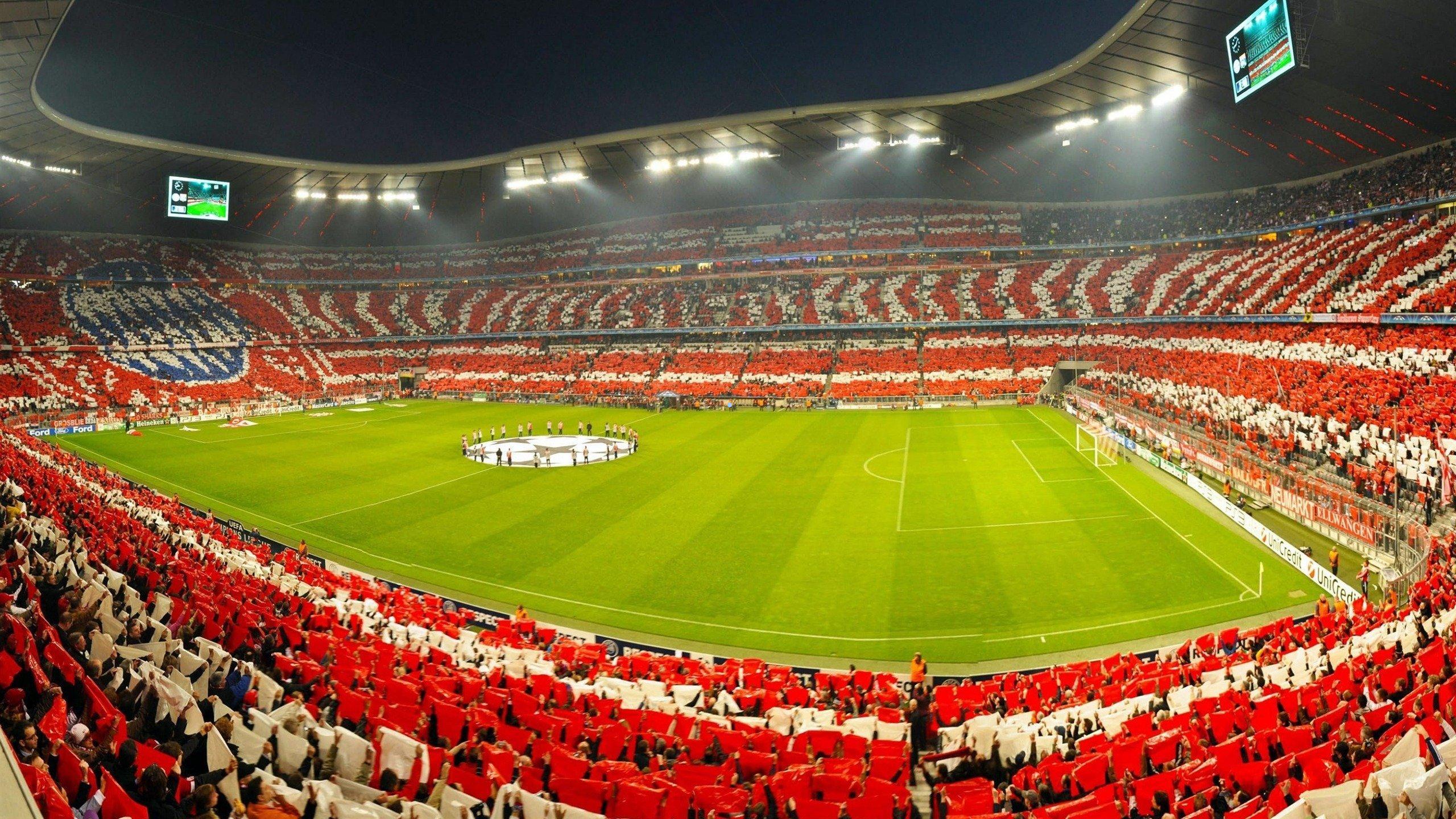 拜仁慕尼黑3-1逆转告捷,凯恩罕见哑火,新星卡尔替补破门助球队追平瓜迪奥拉时代纪录